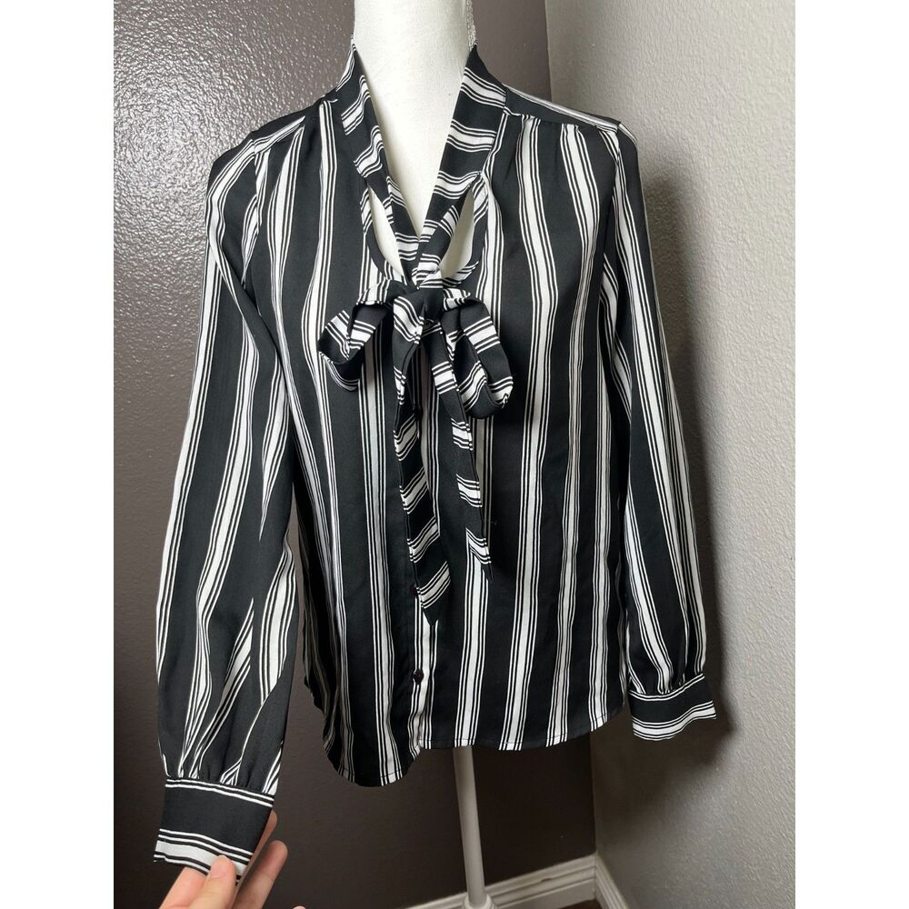 Charlotte Russe Vintage Y2K Blouse Size Small Stripes and bow tie feauture!